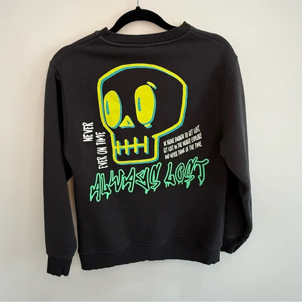 ZARA boys crew neck skull design sweatshirt- Size 13/14- SUPER SOFT